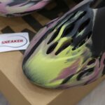 Adidas Yeezy Foam Runner ‘MX Carbon’