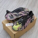 Adidas Yeezy Foam Runner ‘MX Carbon’