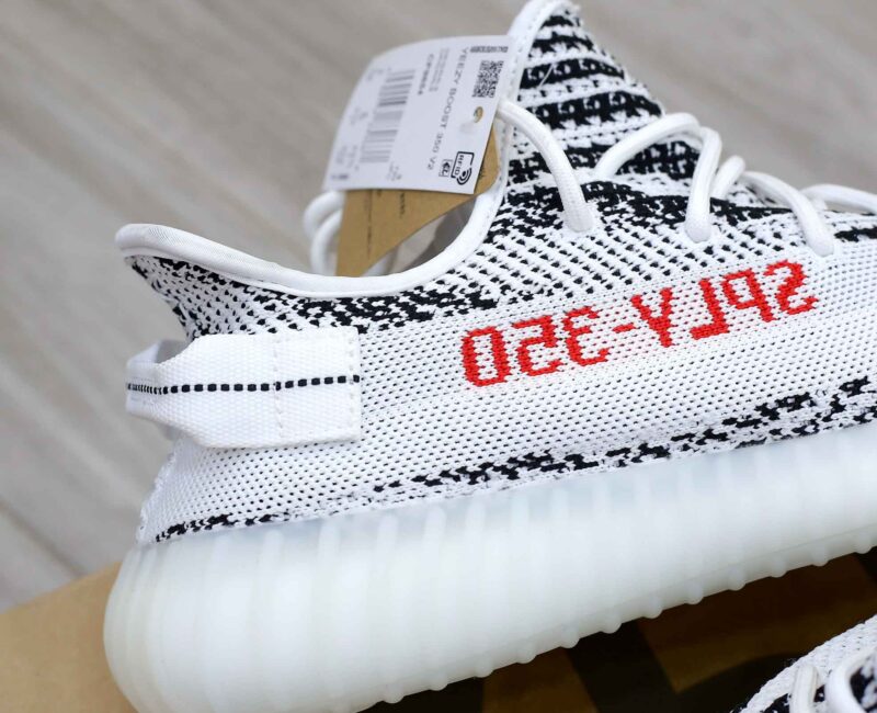 Giày Adidas Yeezy Boost 350 V2 ‘Zebra’