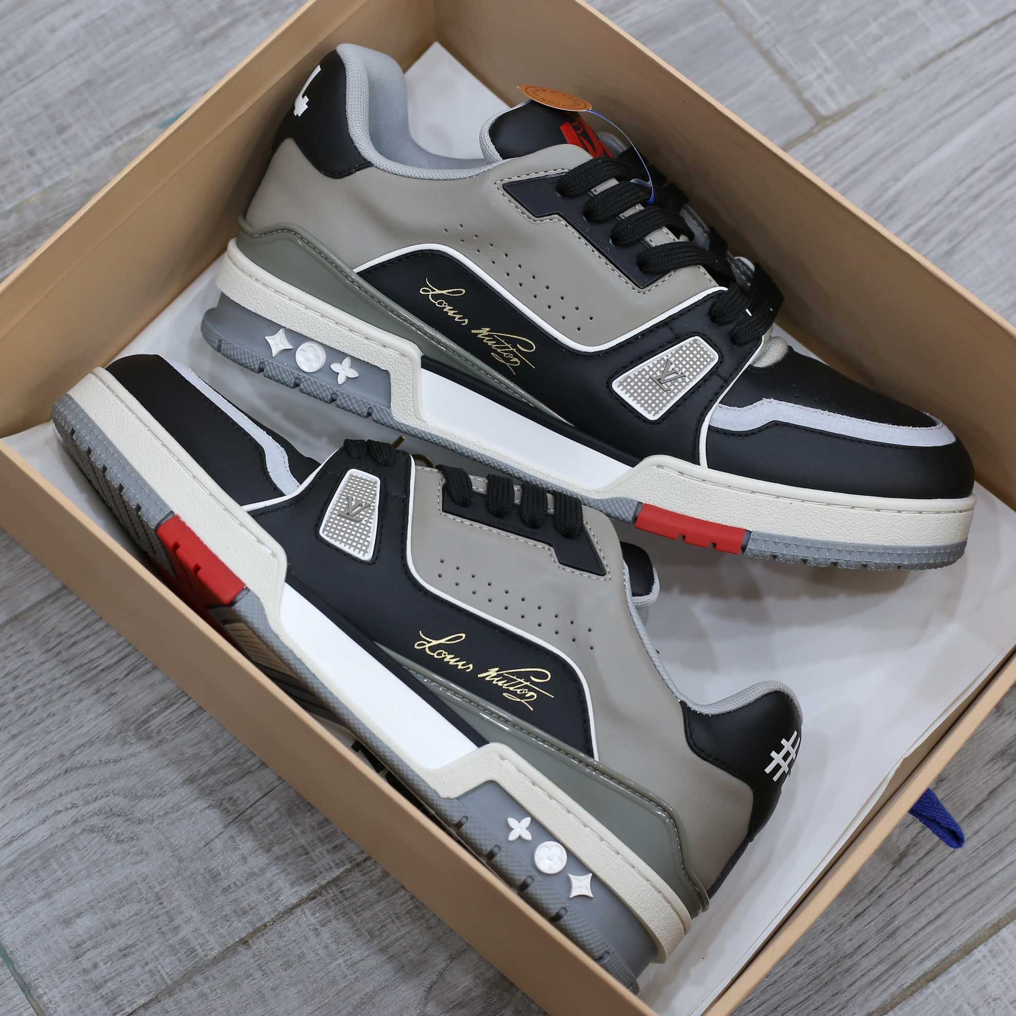 Giày Louis Vuitton Lv Trainer #54 Signature Black Grey Red Like Auth