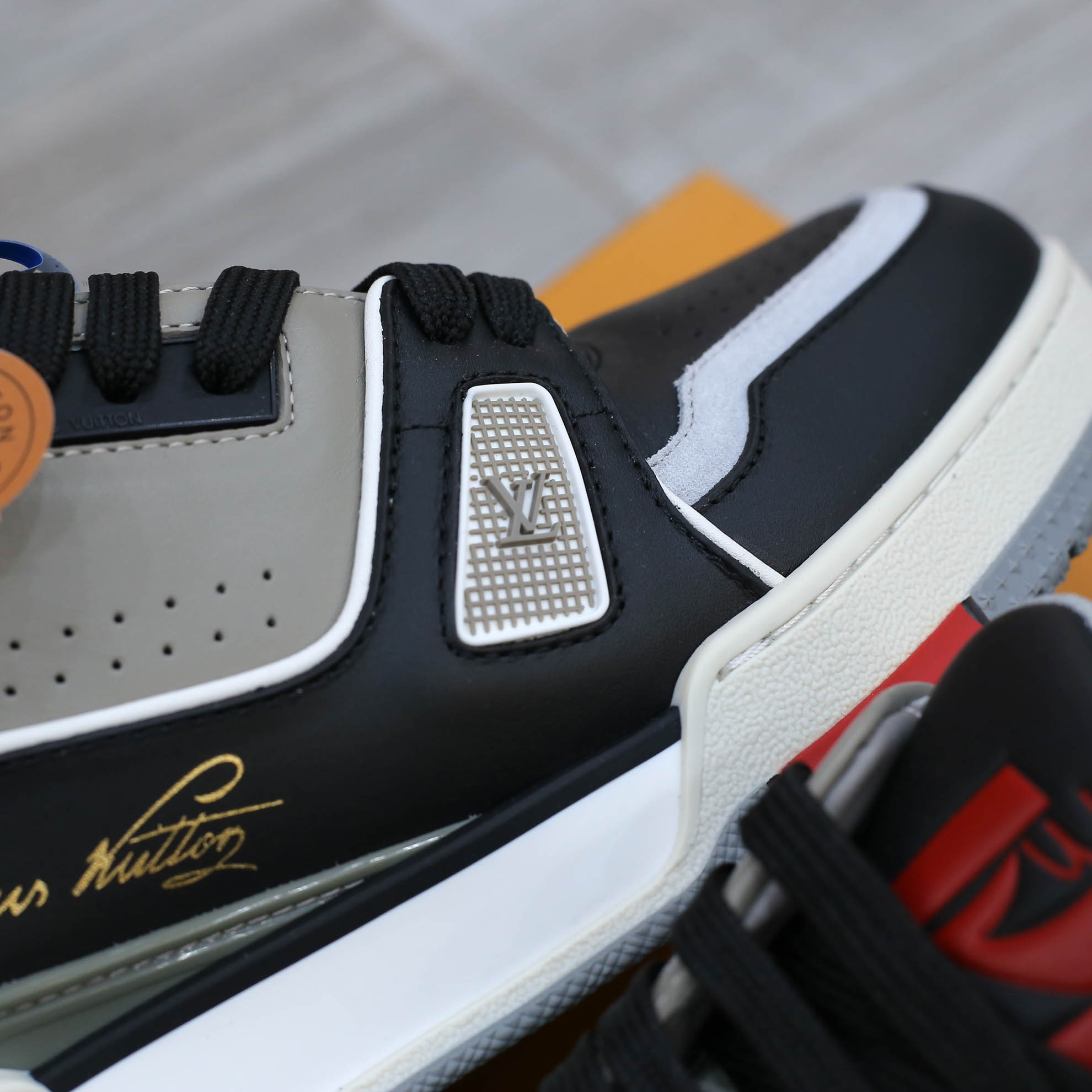 Giày Louis Vuitton Lv Trainer #54 Signature Black Grey Red Like Auth