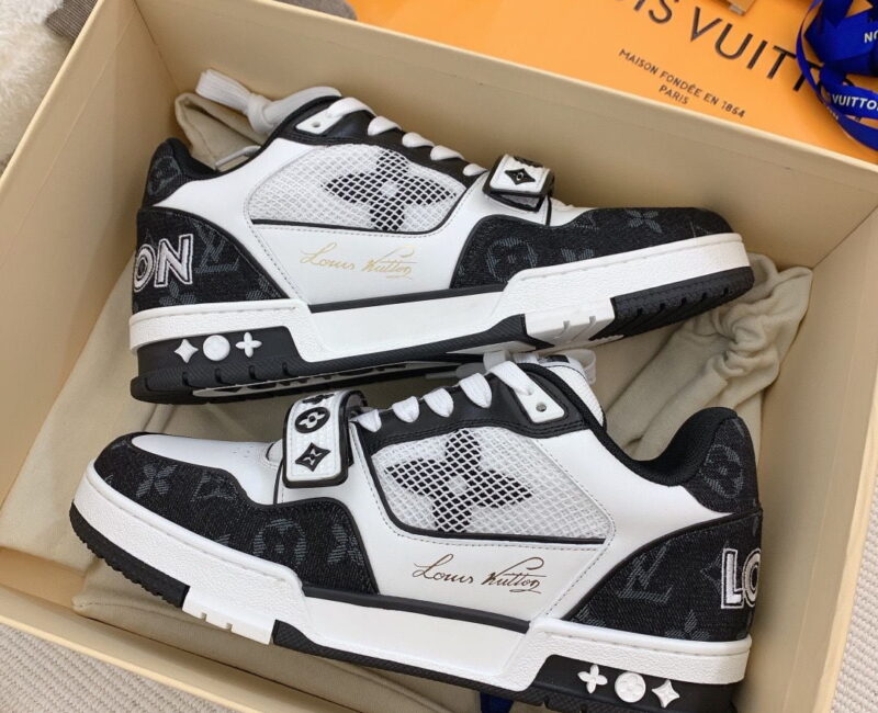 Giày Louis Vuitton Lv Trainer Monogram Đen Black quai dán Velcro Like Auth