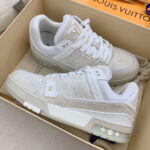Giày Louis Vuitton LV Trainer Monogram Demin màu Beige Like Auth