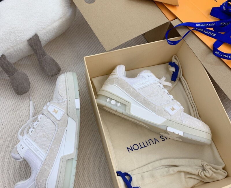 Giày Louis Vuitton LV Trainer Monogram Demin màu Beige Like Auth