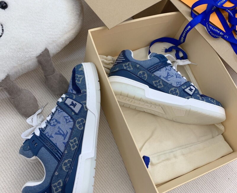 Giày Louis Vuitton LV Trainer Monogram Denim Blue Like Auth