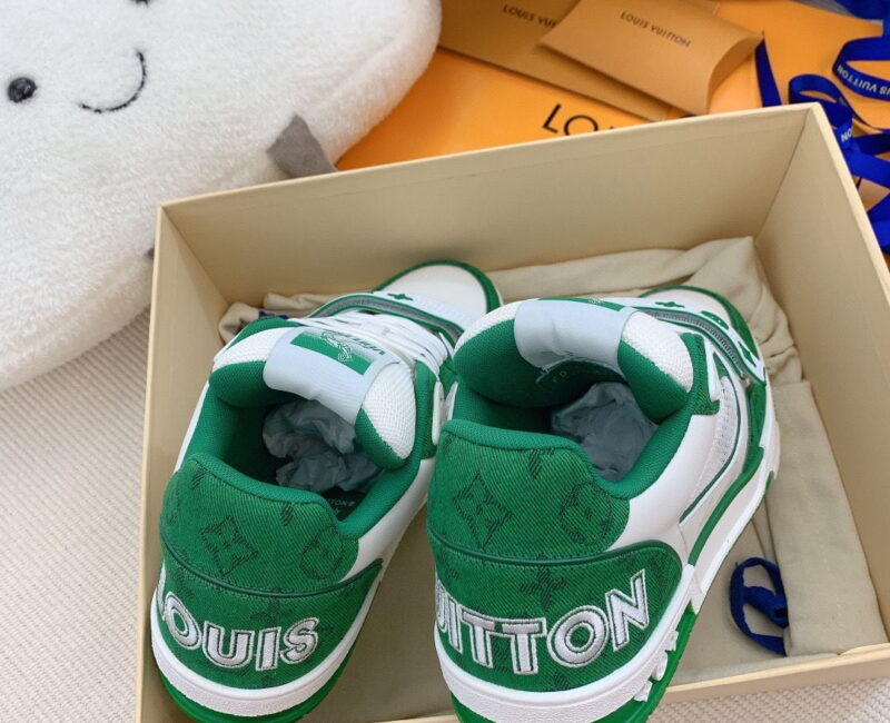 Giày Louis Vuitton Lv Trainer Monogram Green quai Velcro Like Auth