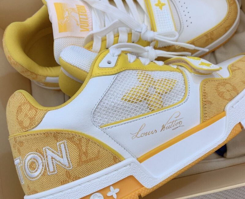 Giày Louis Vuitton Lv Trainer Monogram Yellow quai Velcro Like Auth