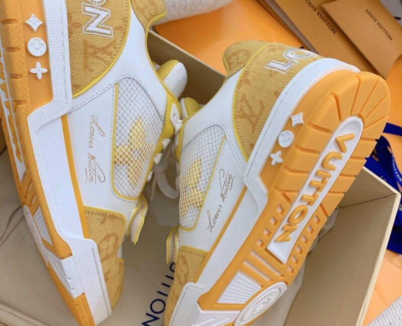 Giày Louis Vuitton Lv Trainer Monogram Yellow quai Velcro Like Auth