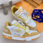 Giày Louis Vuitton Lv Trainer Monogram màu vàng quai velcro