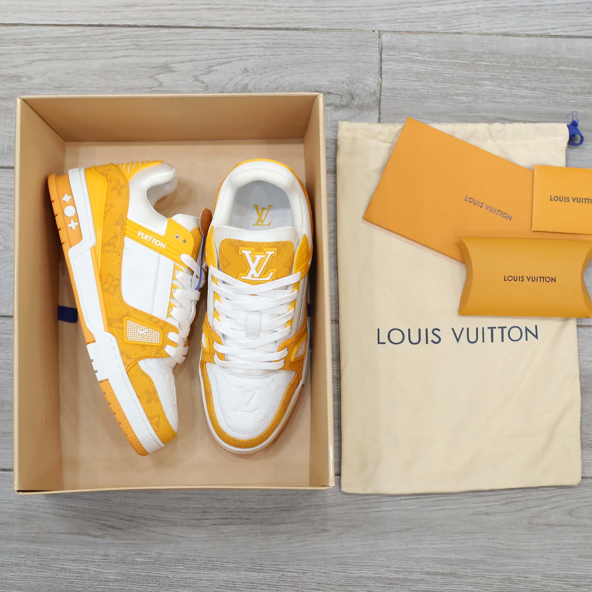 Giày Louis Vuitton Lv Trainer Yellow Monogram Denim màu vàng
