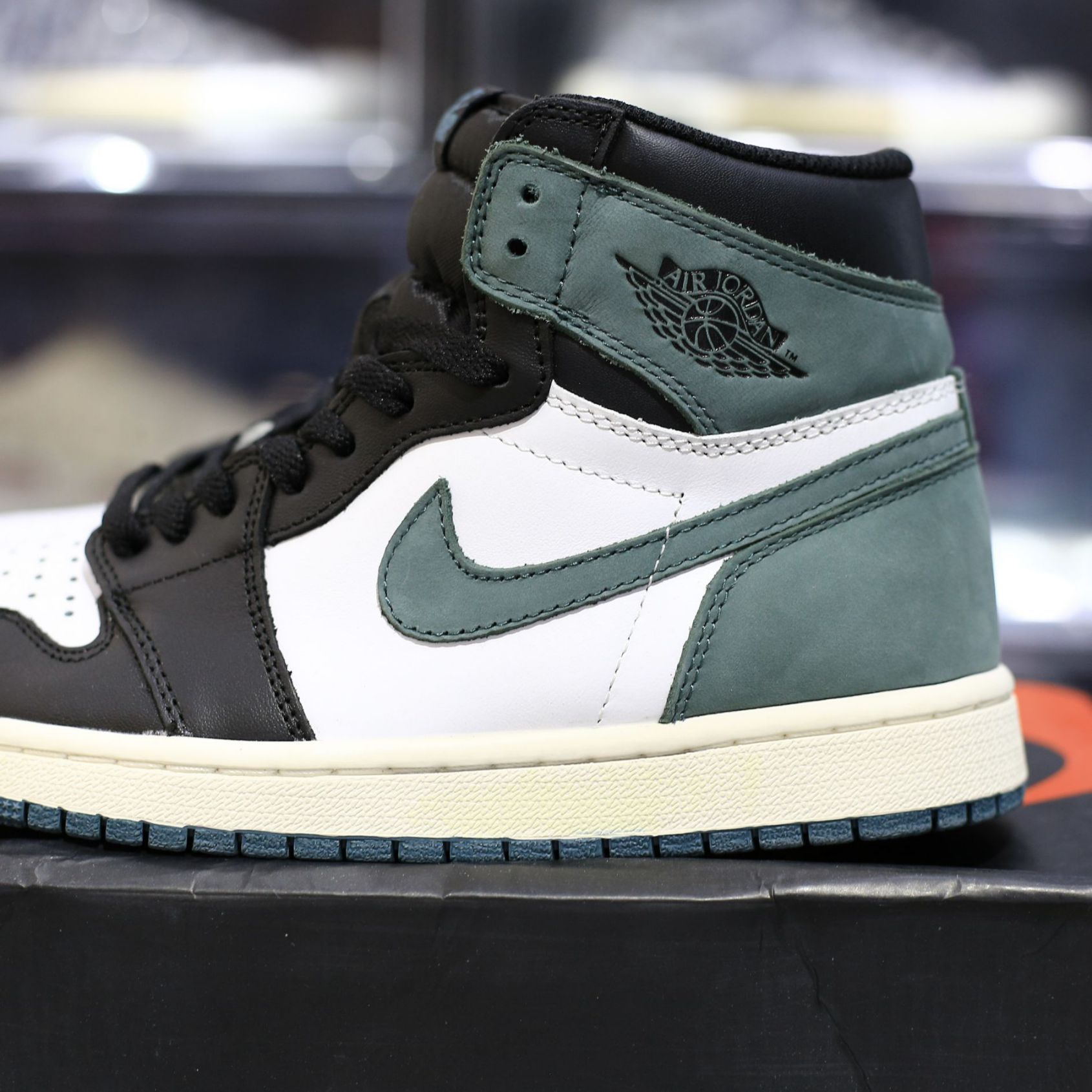 Giày Nike Air Jordan 1 Retro High OG ‘Clay Green’ Like Auth