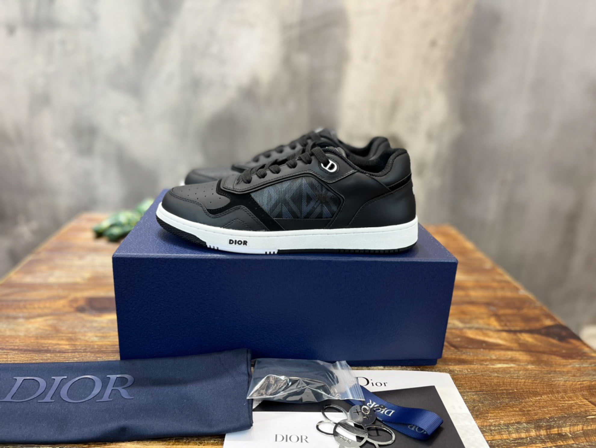 Giày Dior B27 Low Dior Black họa tiết CD Diamond Canvas Like Auth