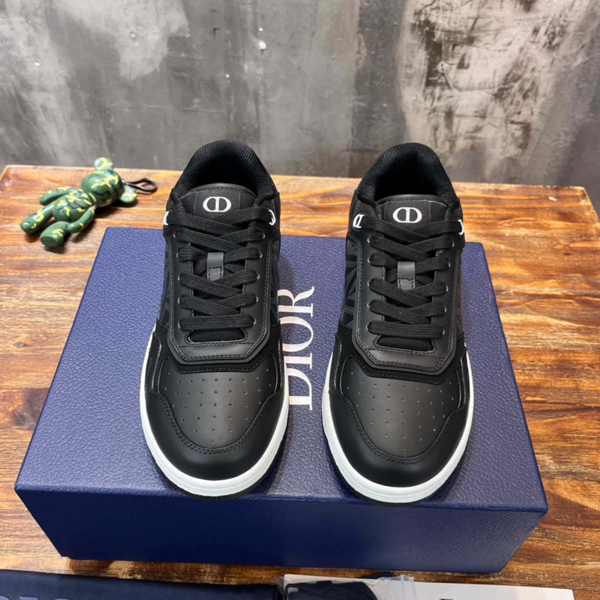 Giày Dior B27 Low Dior Black họa tiết CD Diamond Canvas Like Auth