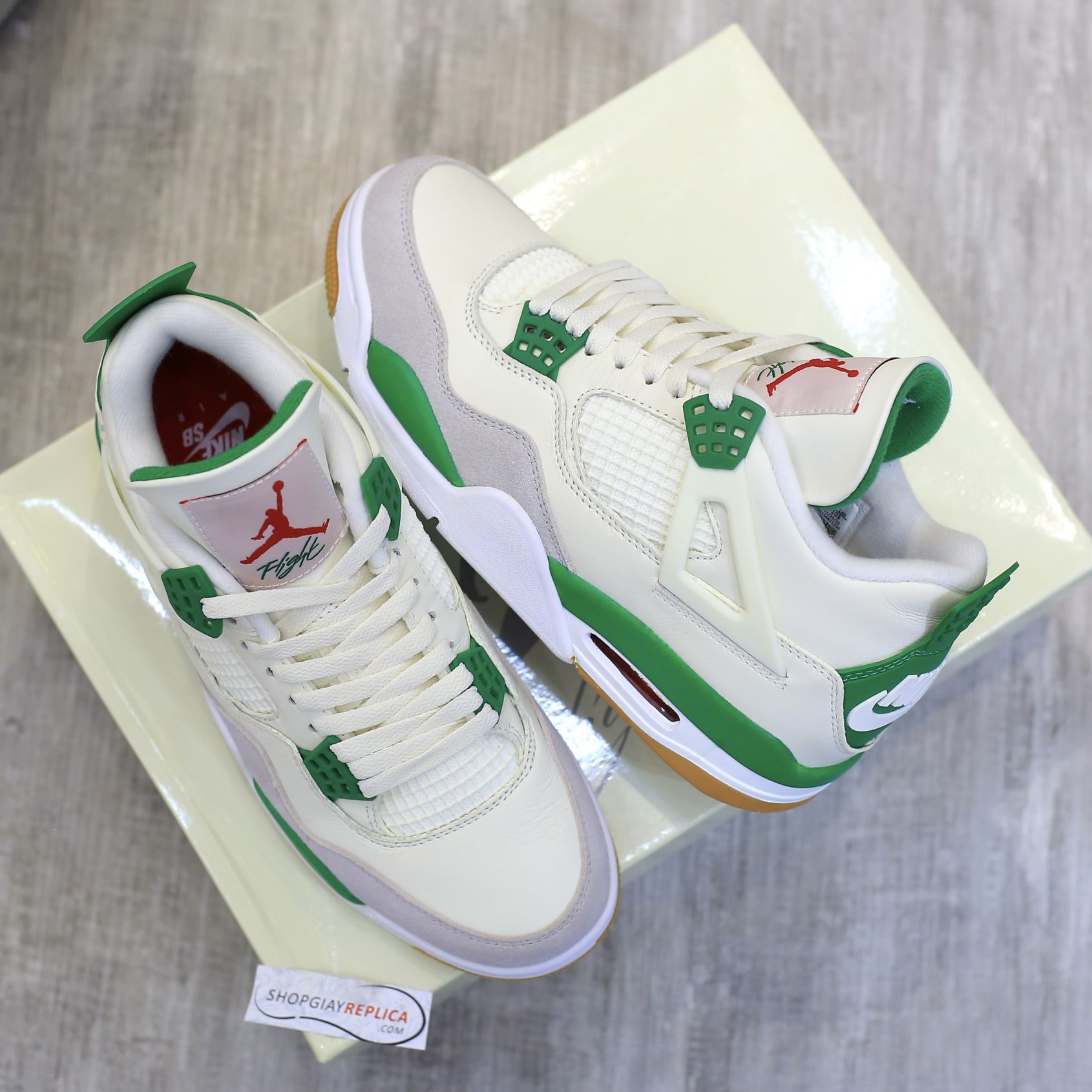 Giày Nike Air Jordan 4 Retro 'Pine Green' Like Auth