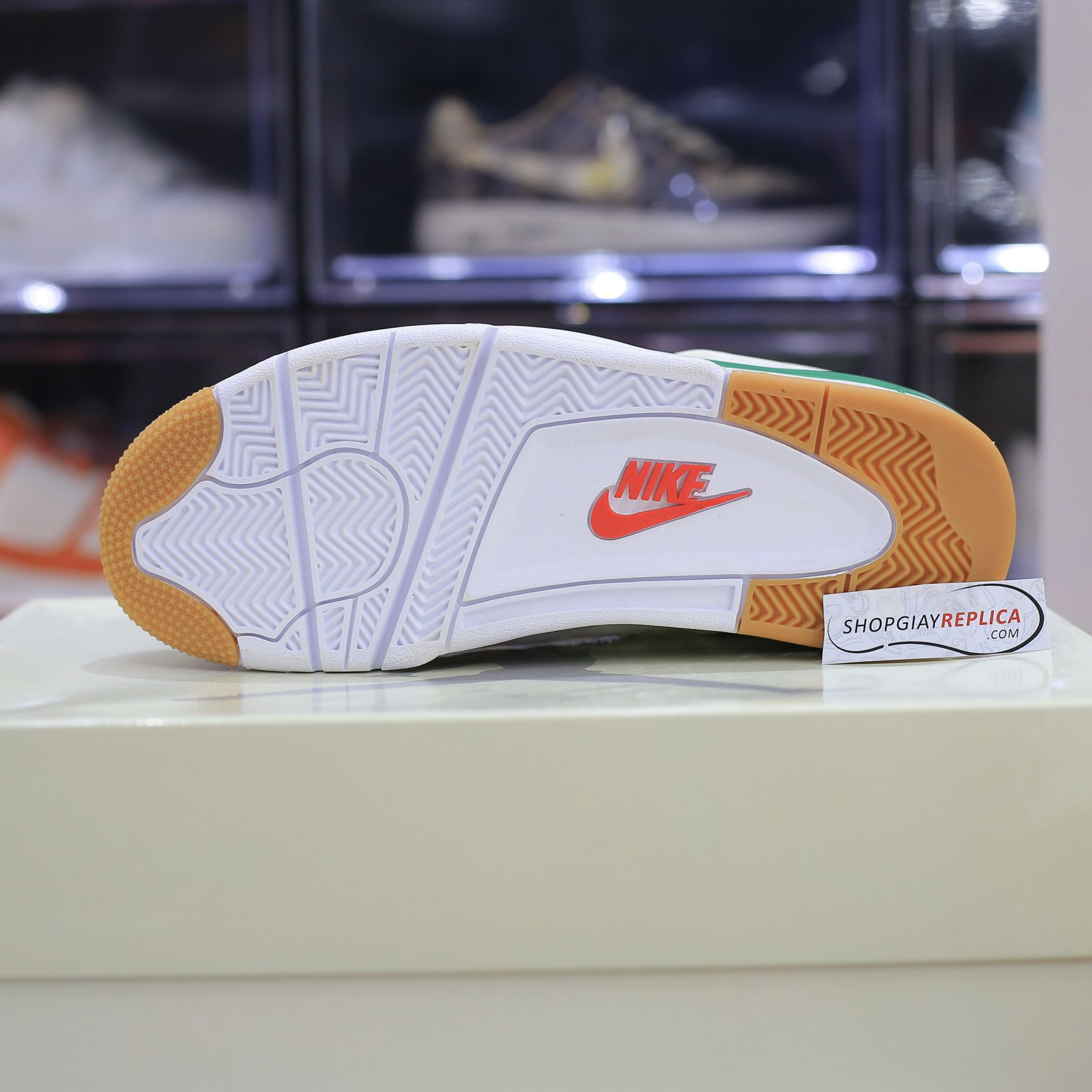 Giày Nike Air Jordan 4 Retro 'Pine Green' Like Auth