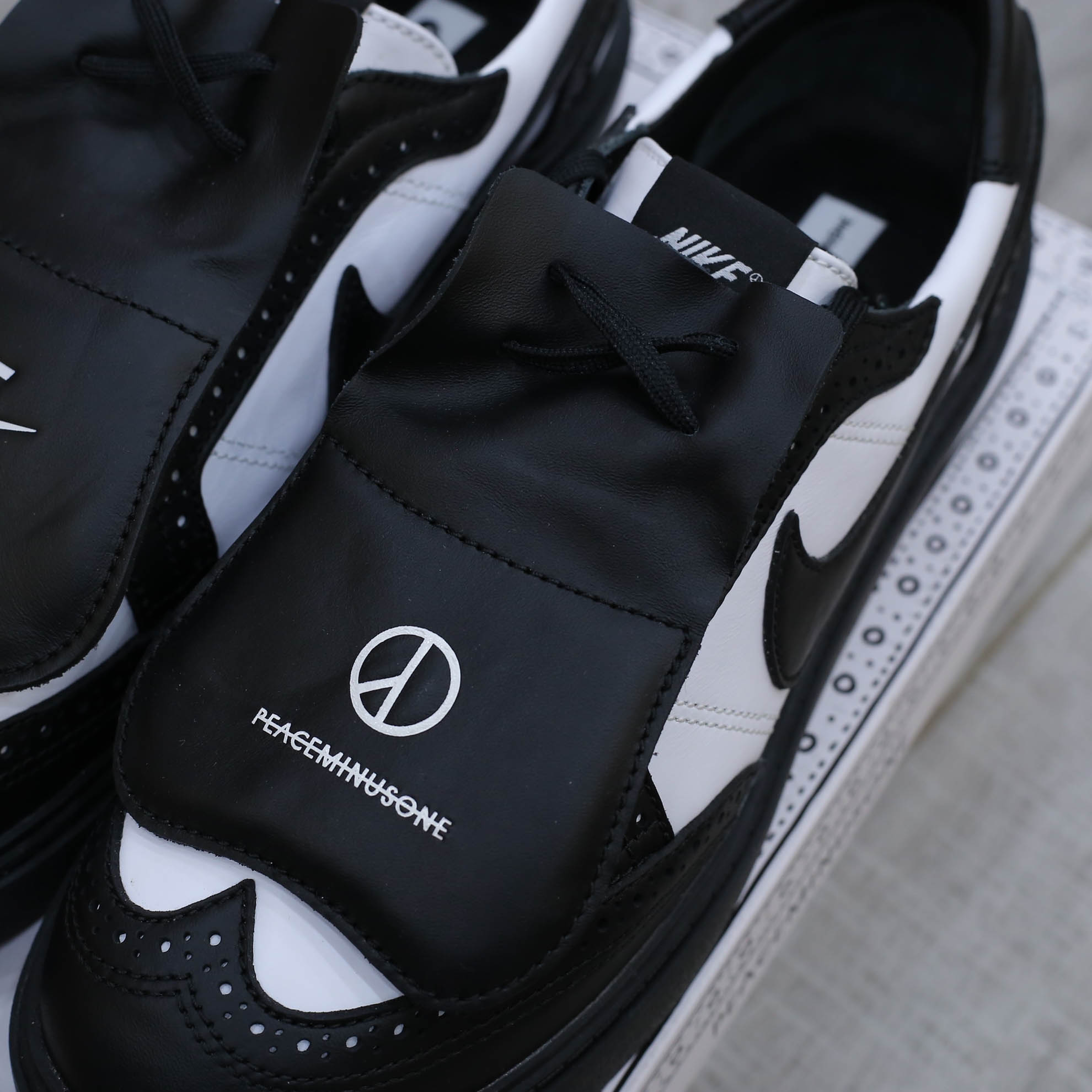 Giày Nike Kwondo 1 G-Dragon Peaceminusone Panda Like Auth