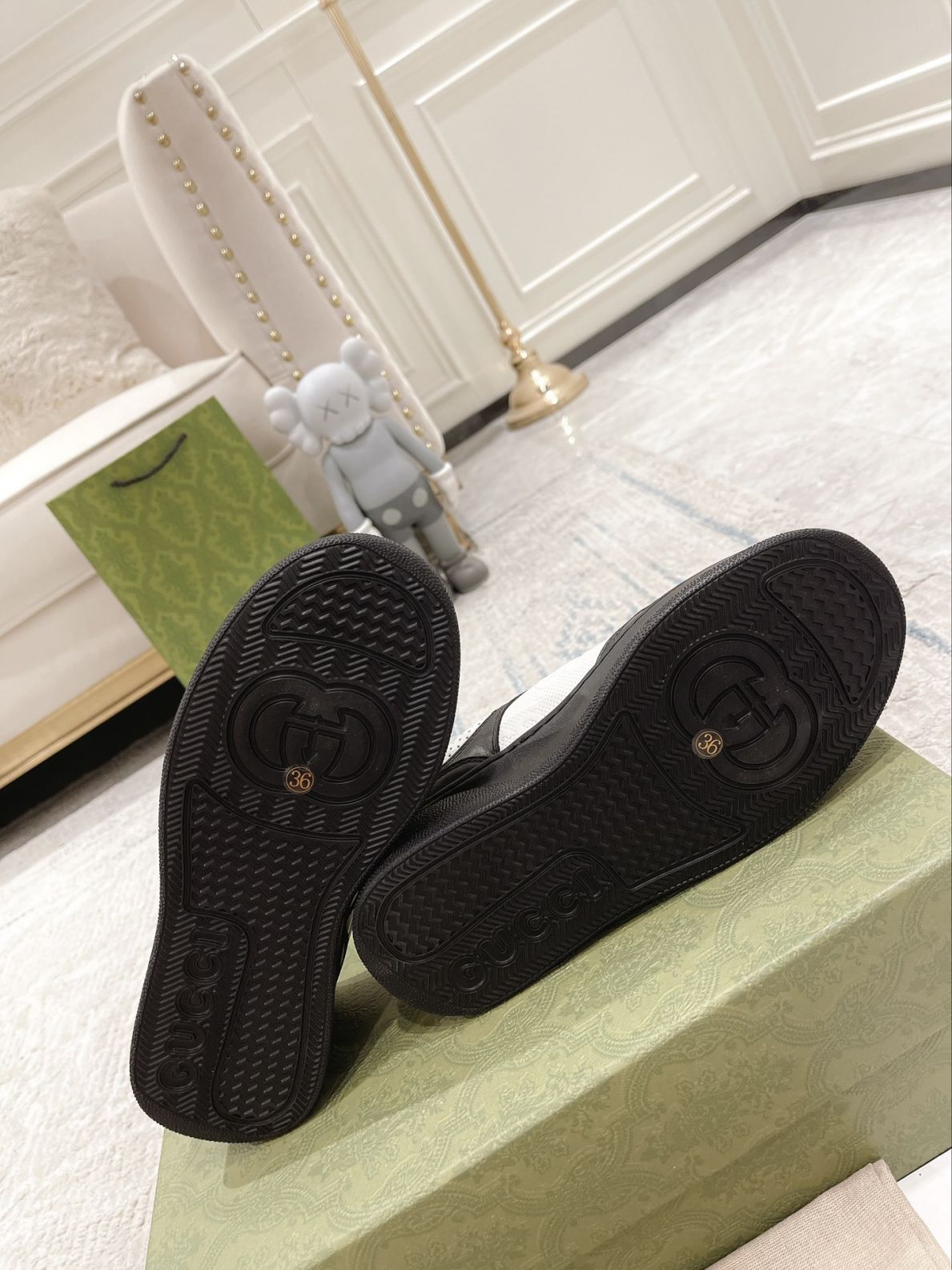 Giày Gucci GG Sneaker Black White leather họa tiết GG dập nổi Like Auth