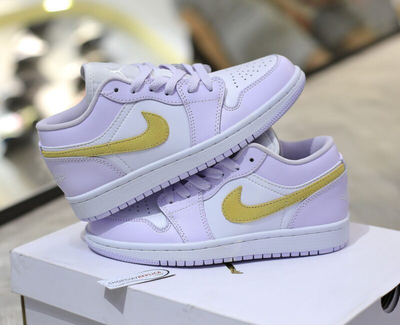 giày nike Air Jordan 1 Low màu tím ‘Barely Grape