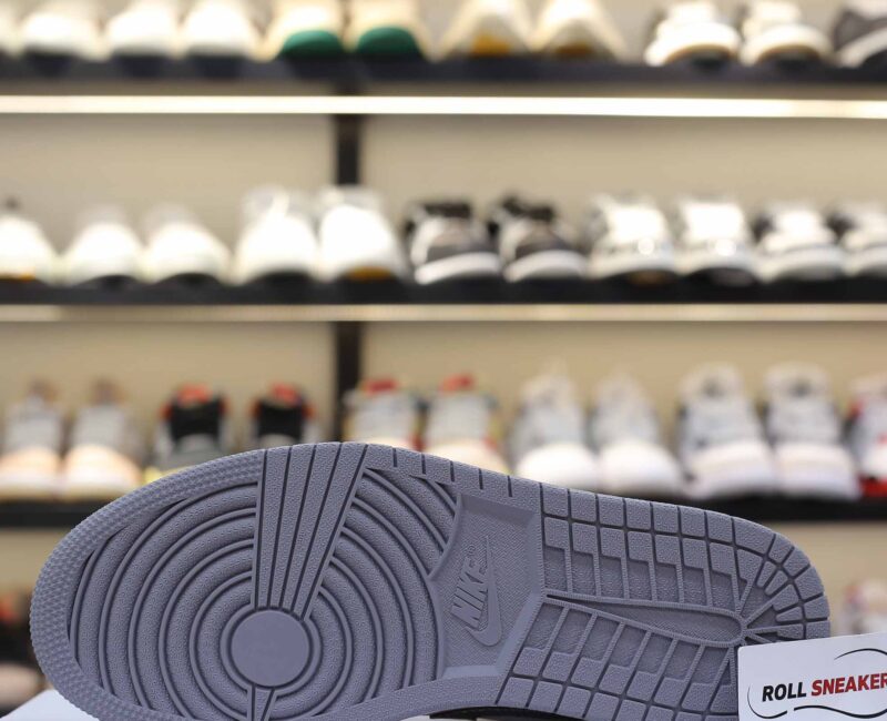 Nike Air Jordan 1 Low ‘True Blue Cement’