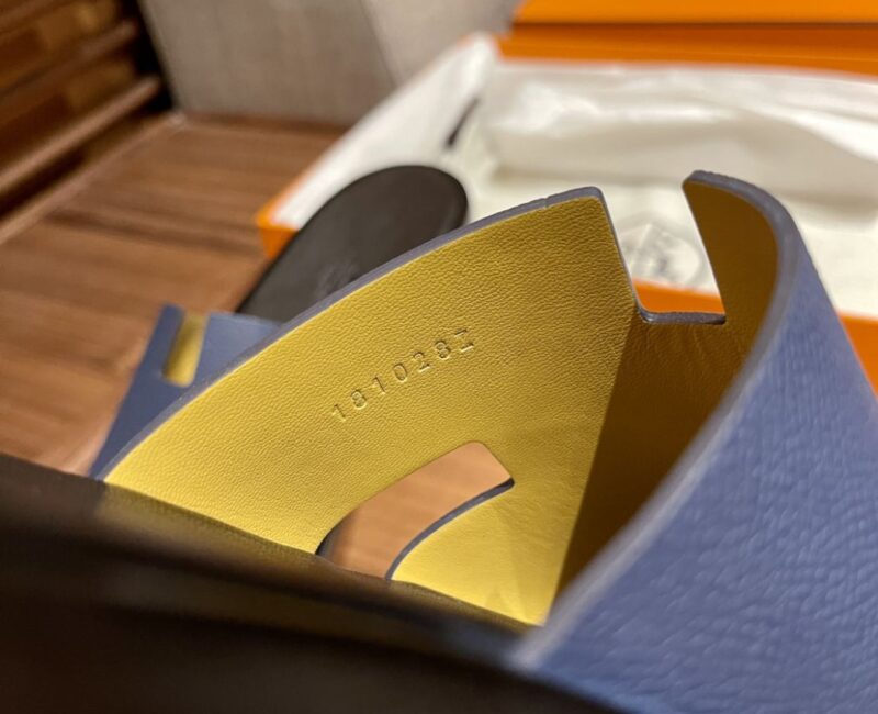 Dép Hermes da Epsom Đen Đế Nâu Like Auth