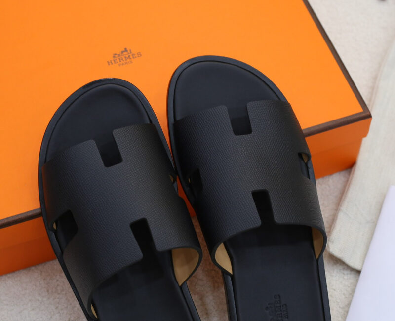 Dép Hermes Nam Full Đen Da Epsom (Sần) Like Auth