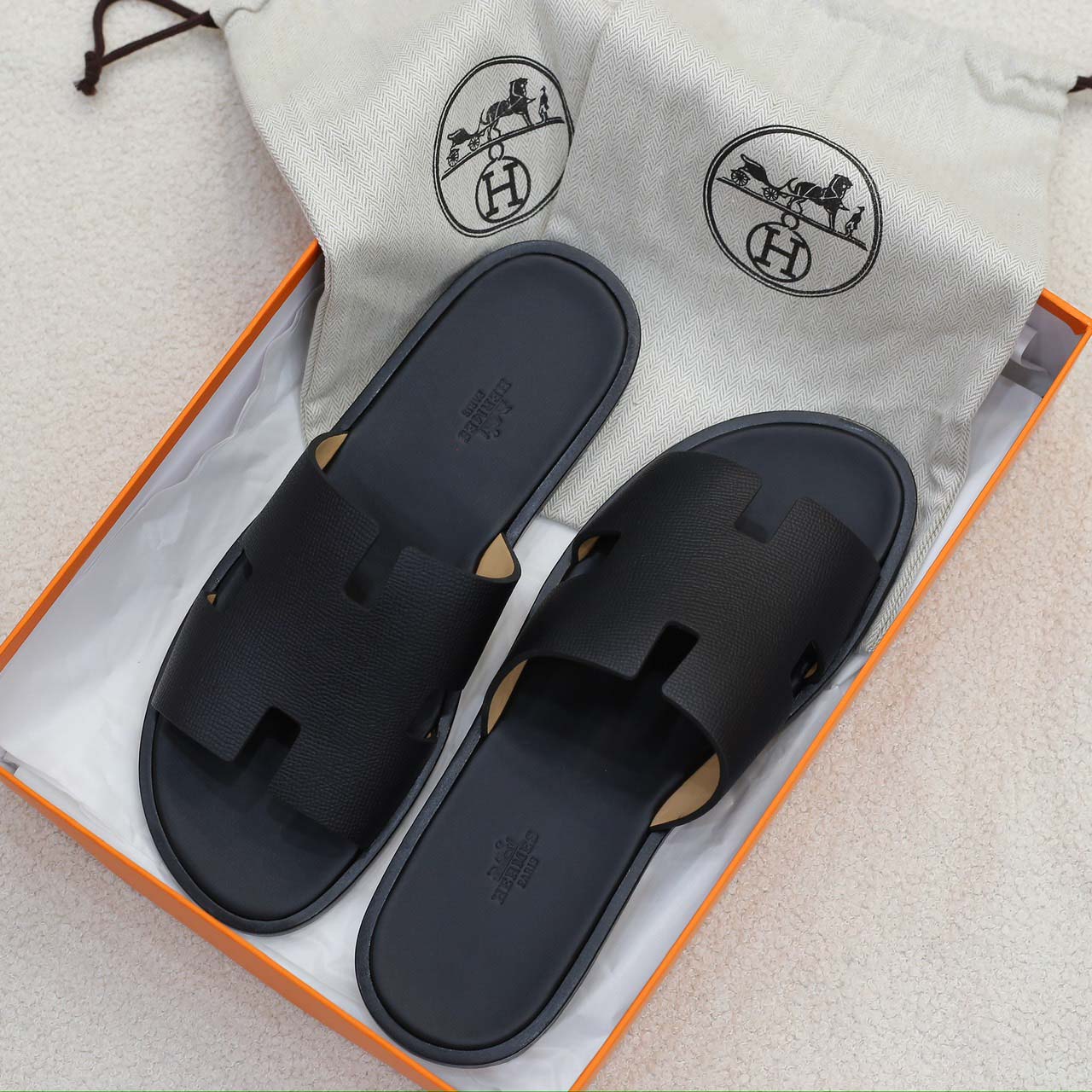 Dép Hermes Nam Full Đen Da Epsom (Sần) Like Auth