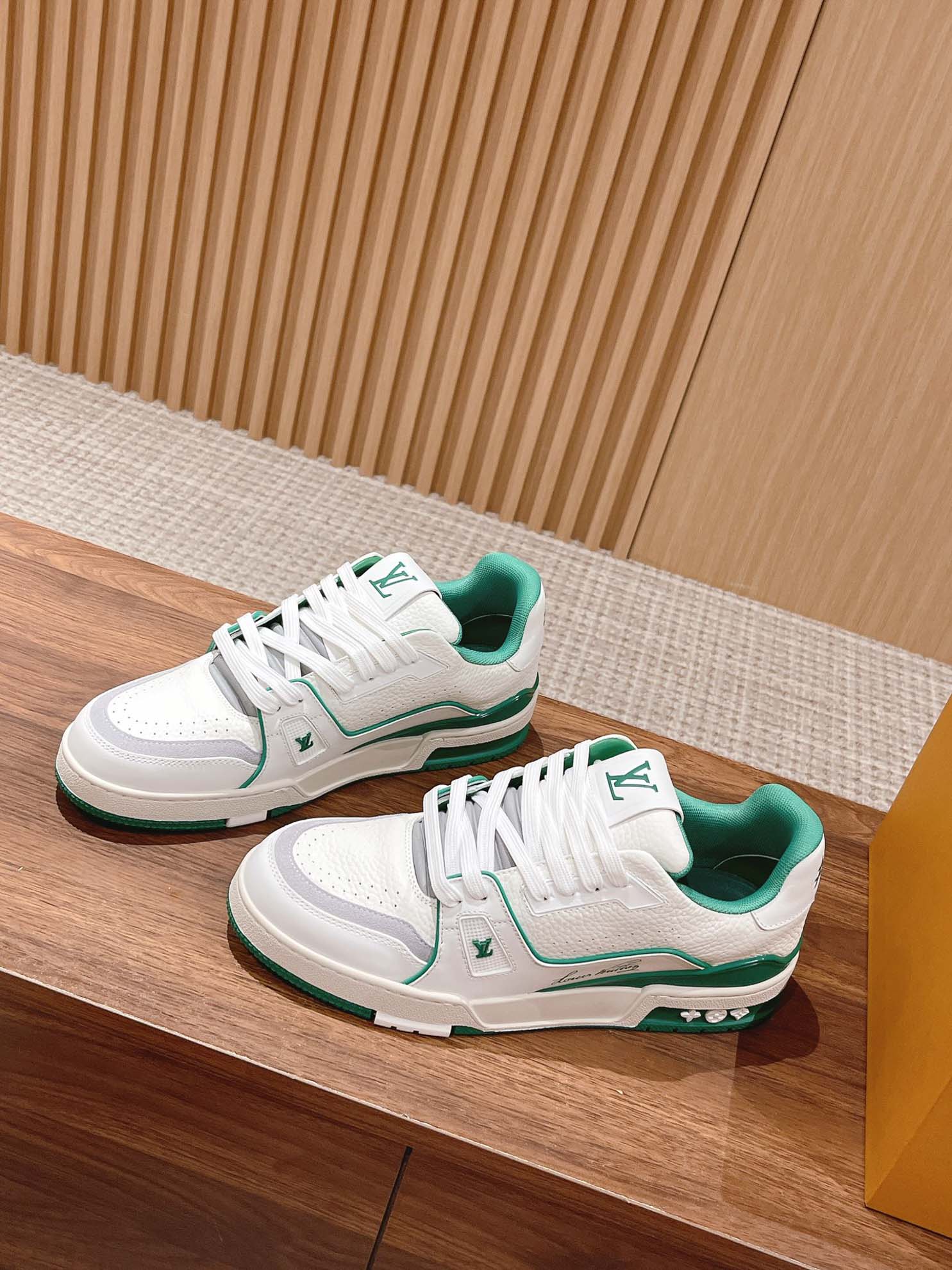 Giày Louis Vuitton Lv Trainer #54 Signature Green White Best Quality