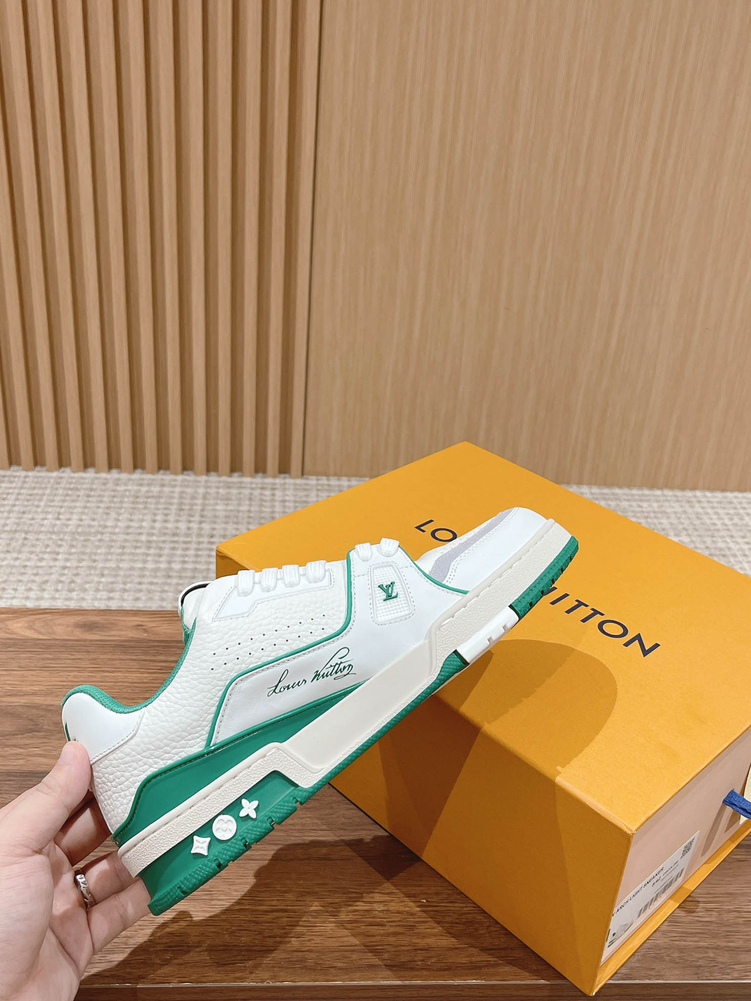 Giày Louis Vuitton Lv Trainer #54 Signature Green White Best Quality