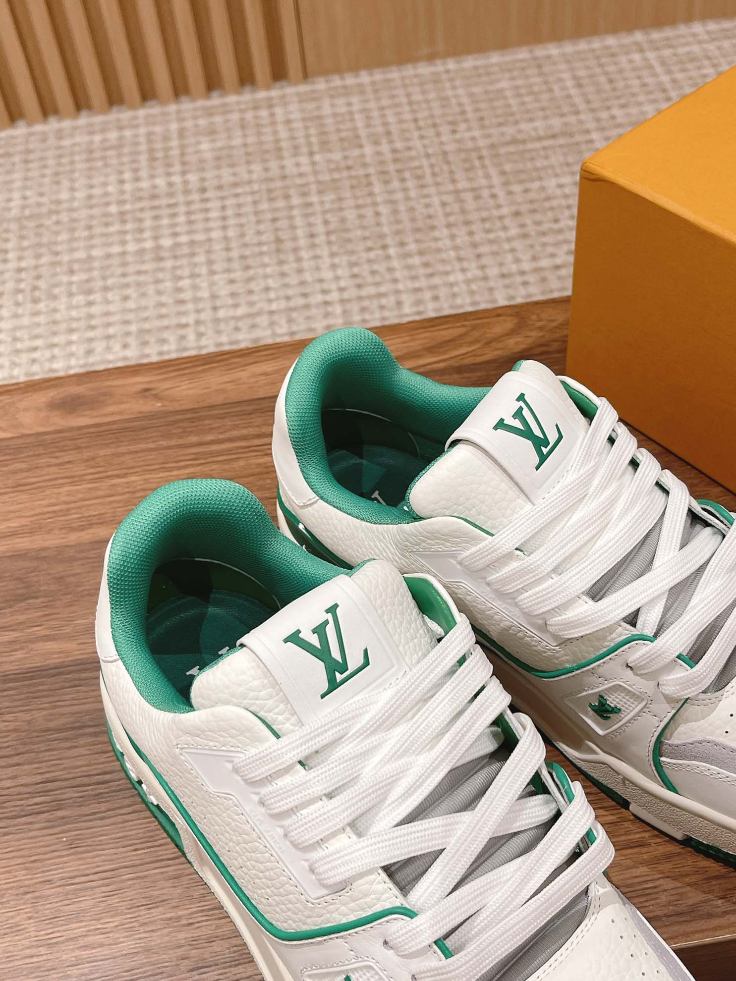 Giày Louis Vuitton Lv Trainer #54 Signature Green White Best Quality