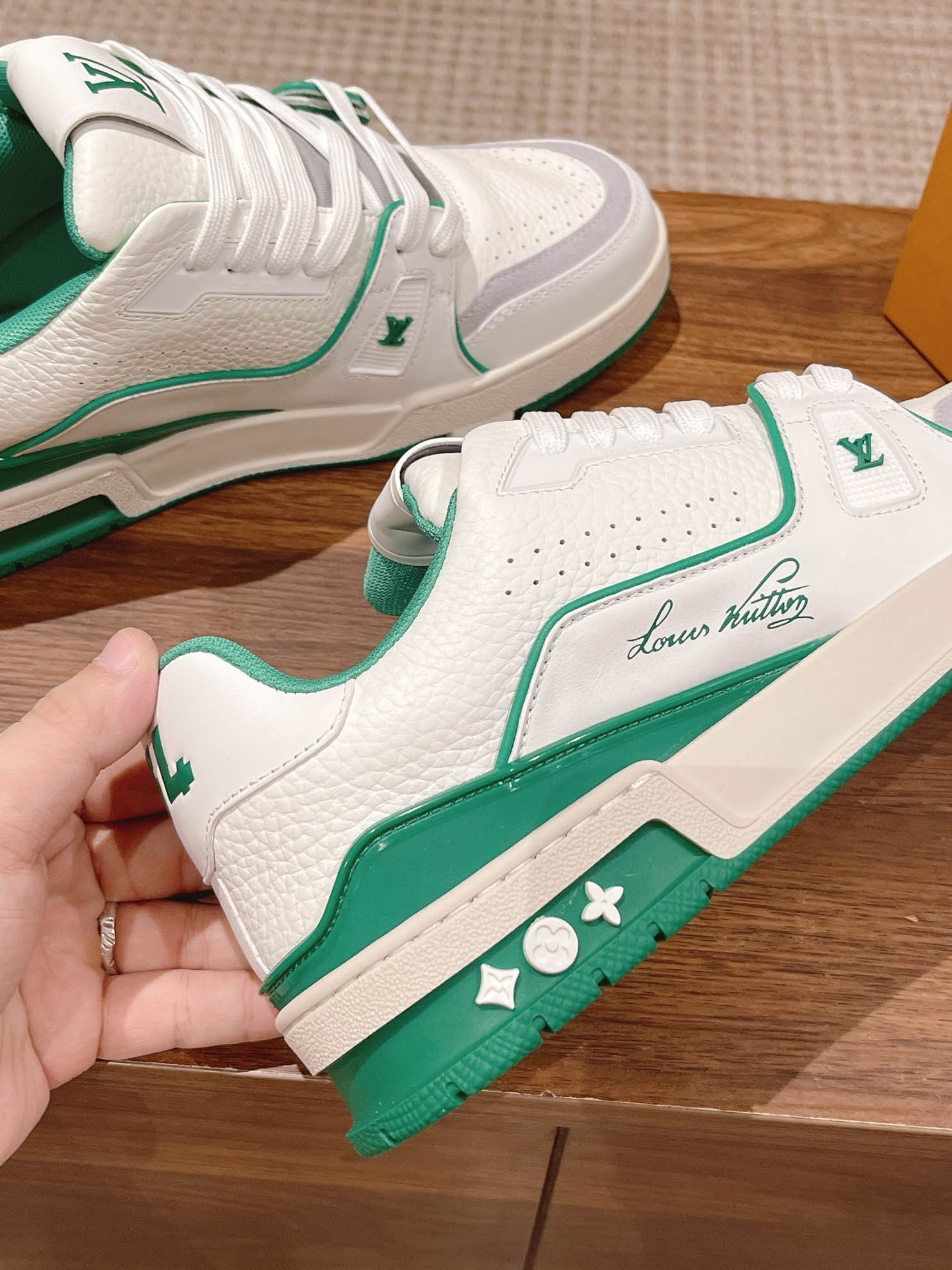 Giày Louis Vuitton Lv Trainer #54 Signature Green White Best Quality