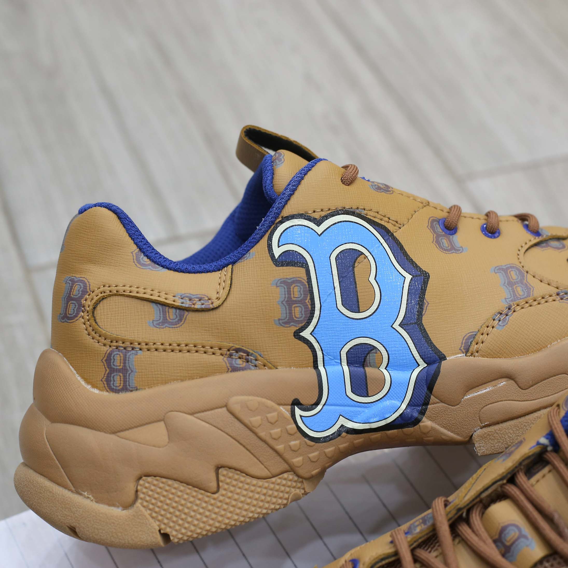 Giày MLB BigBall Chunky Monotive Boston Red Sox Brown Like Auth