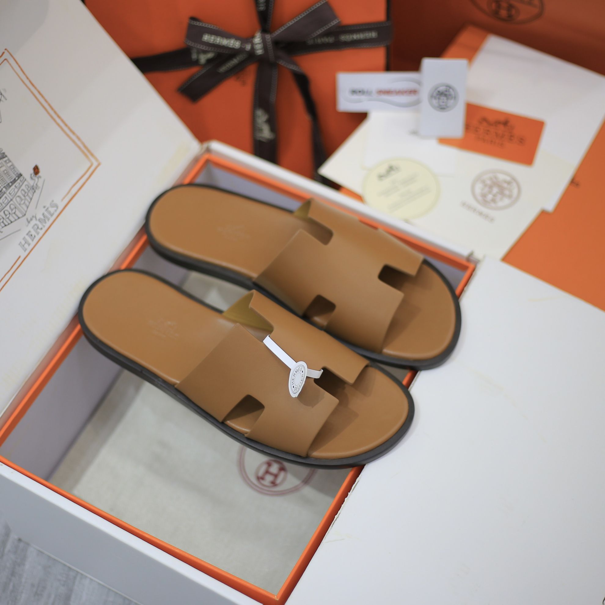 Dép Hermes Izmir Da Trơn Full Brown Nâu Like Auth