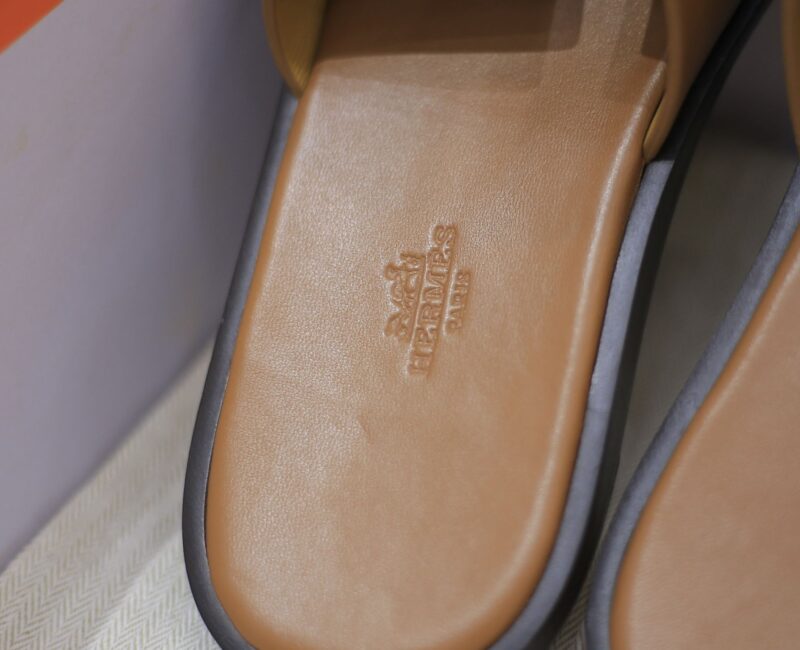 Dép Hermes Izmir Da Trơn Full Brown Nâu Like Auth