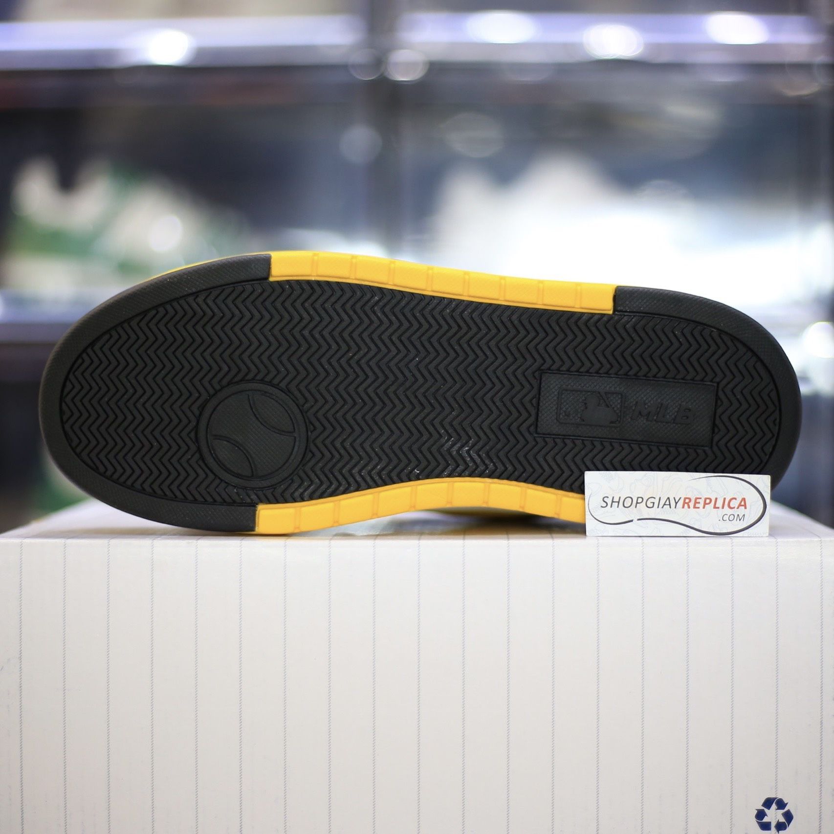 Giày MLB Chunky Liner Low San Francisco Yellow Black Like Auth