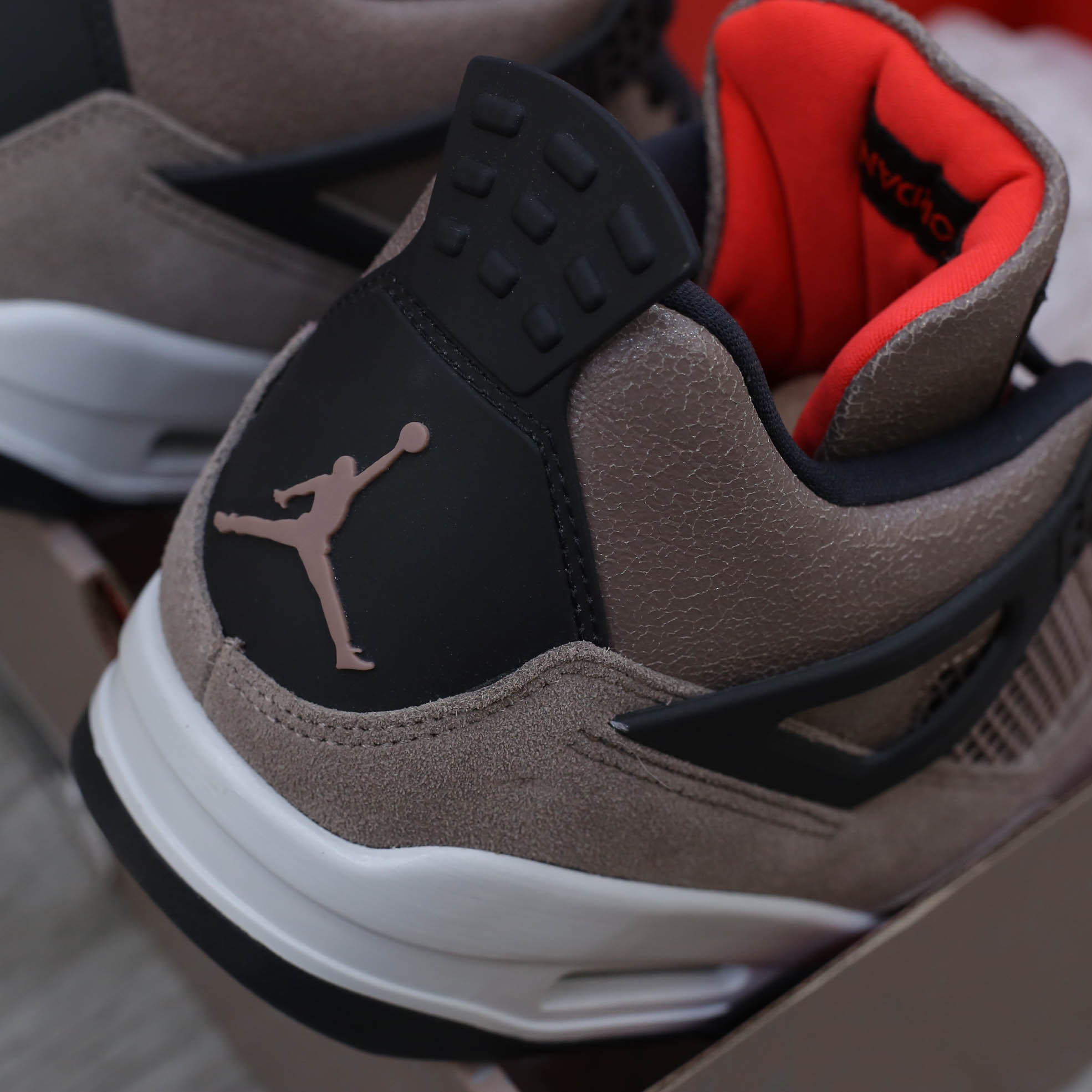 Nike Air Jordan 4 Retro ‘Taupe Haze’