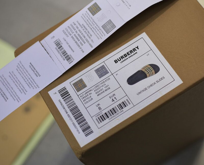 Dép Burberry Vintage Check Print Slides Archive Beige