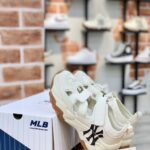 Sandal MLB Big Ball Chunky Mas New York Yankees Cream