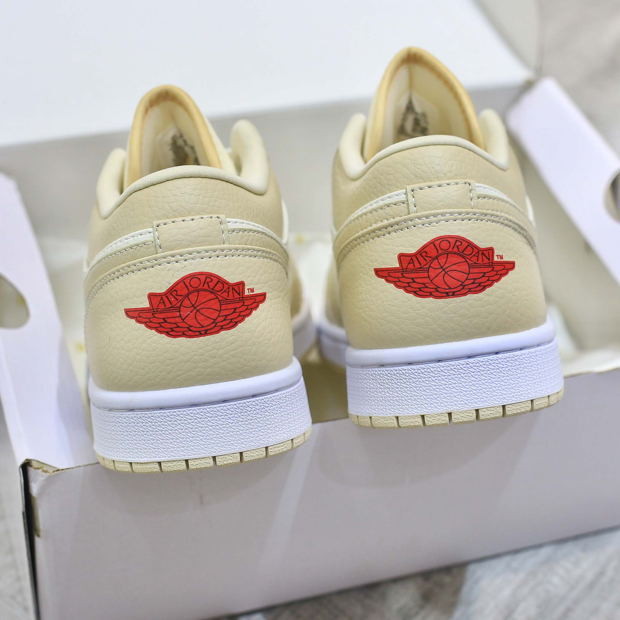 Air Jordan 1 Low SE ‘Heavy Tan Leather’