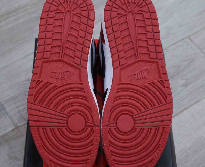 Nike Air Jordan 1 Retro High Og ‘Black Toe’