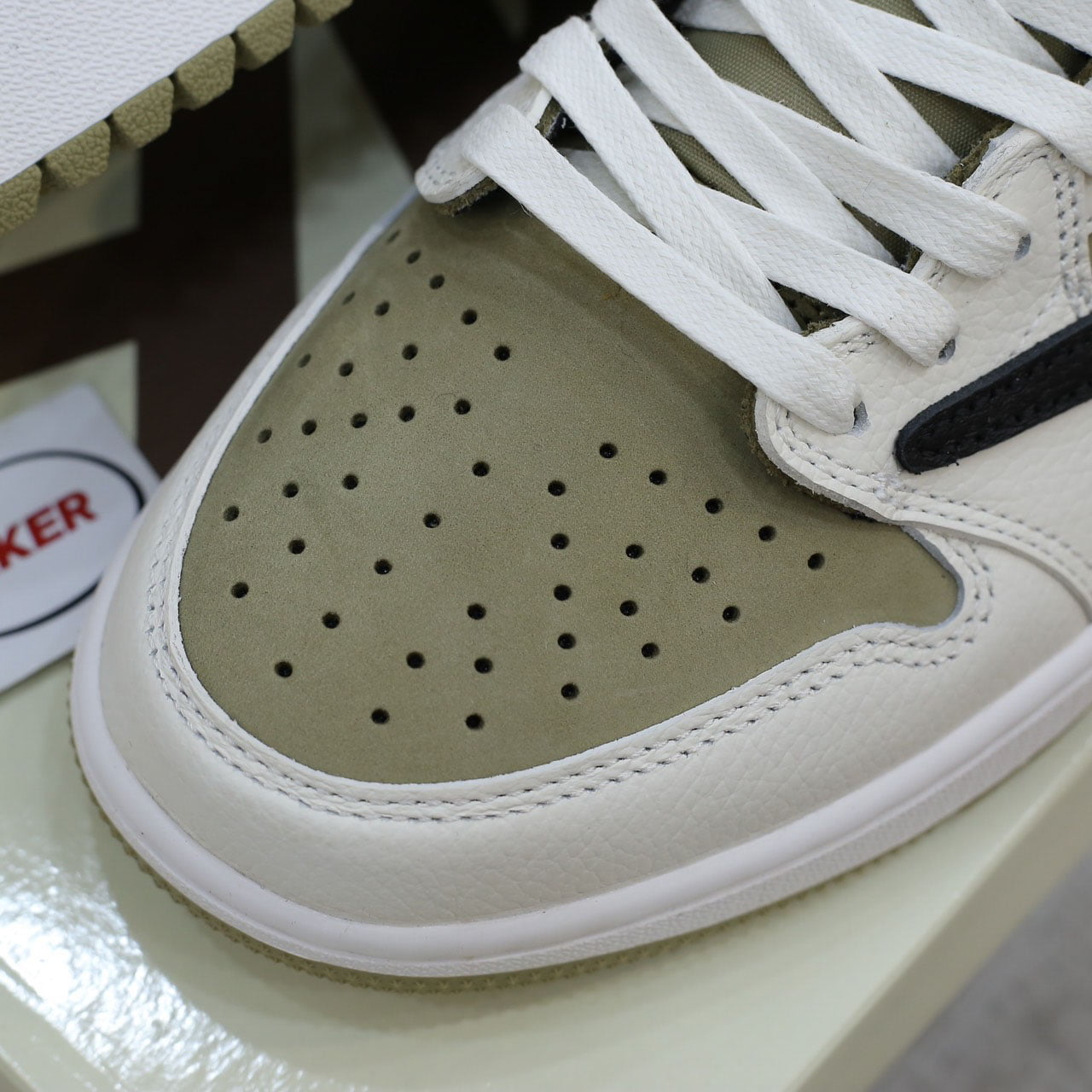 Giày Nike Air Jordan 1 Low Travis Scott ‘Golf’ Like Auth