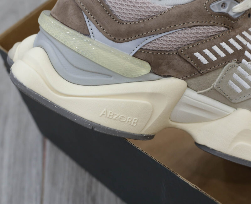 New Balance 9060 ‘Mushroom’