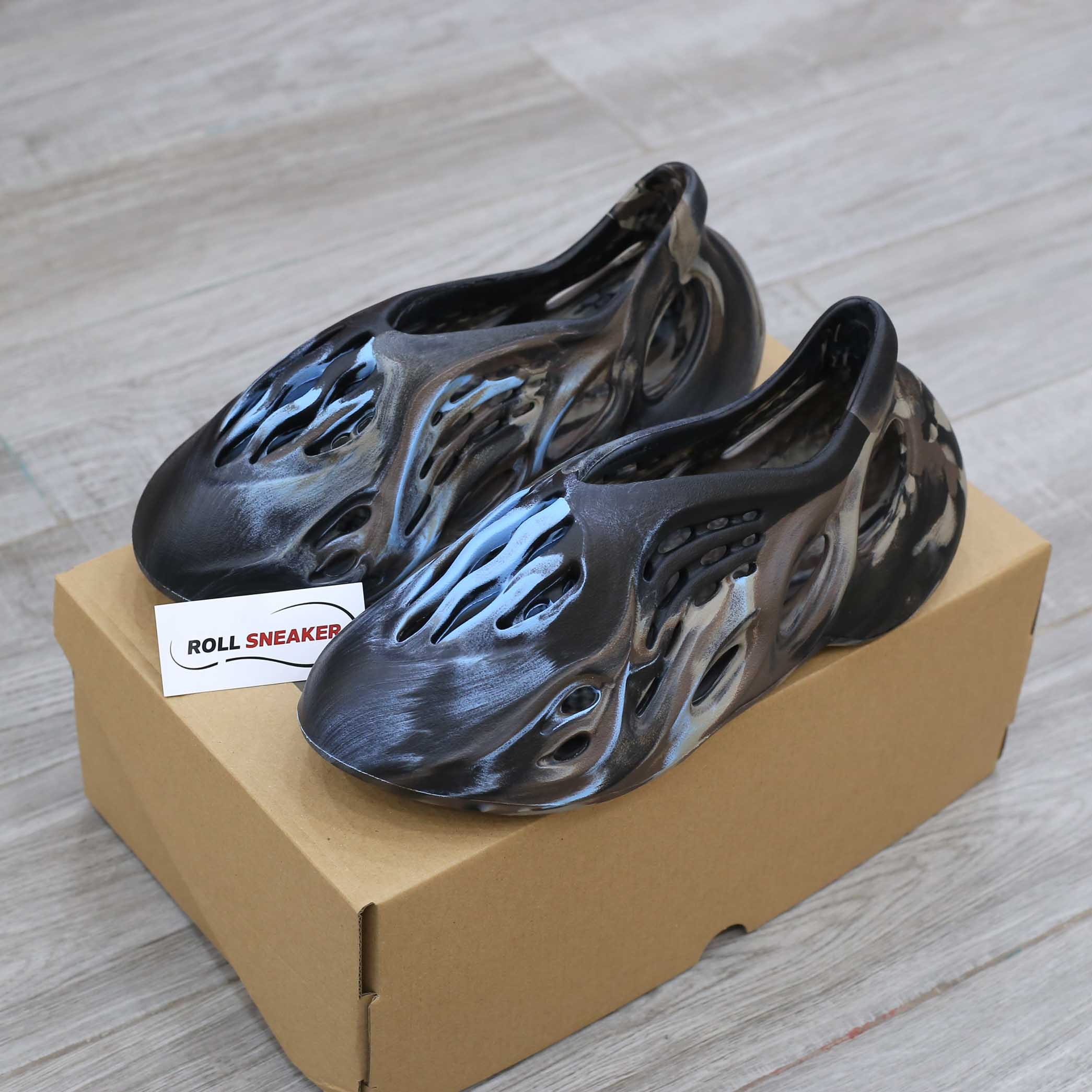 Adidas Yeezy Foam Runner ‘MX Cinder’