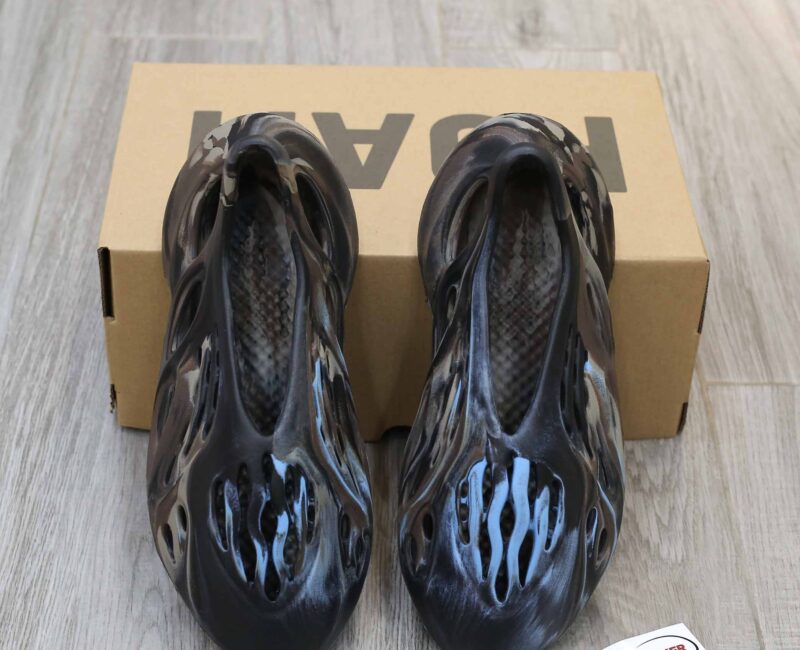 Adidas Yeezy Foam Runner ‘MX Cinder’