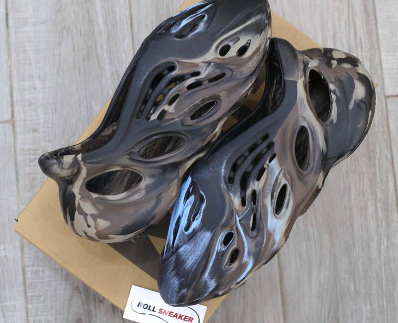 Adidas Yeezy Foam Runner ‘MX Cinder’