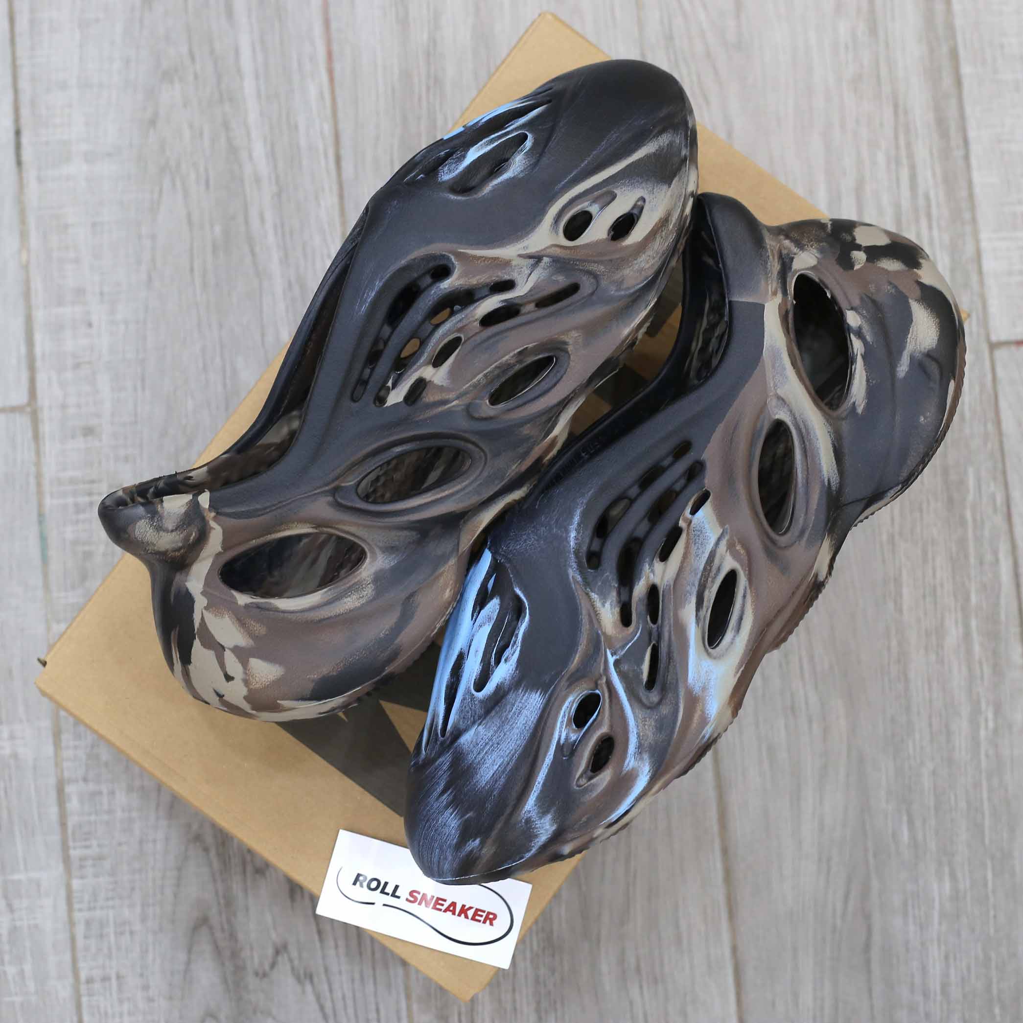 Adidas Yeezy Foam Runner ‘MX Cinder’