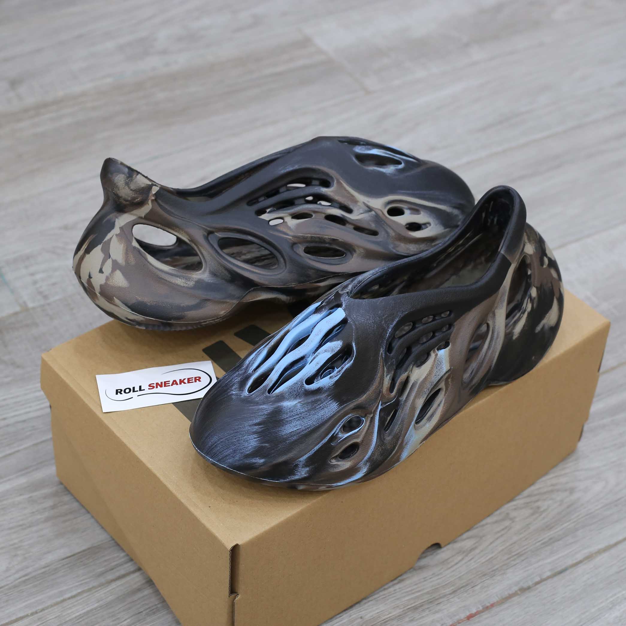 Adidas Yeezy Foam Runner ‘MX Cinder’