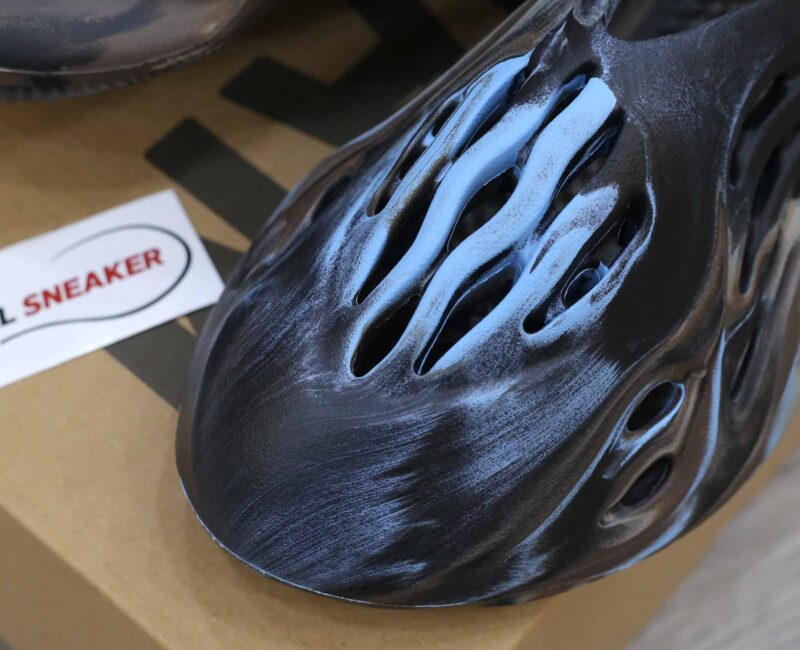 Adidas Yeezy Foam Runner ‘MX Cinder’