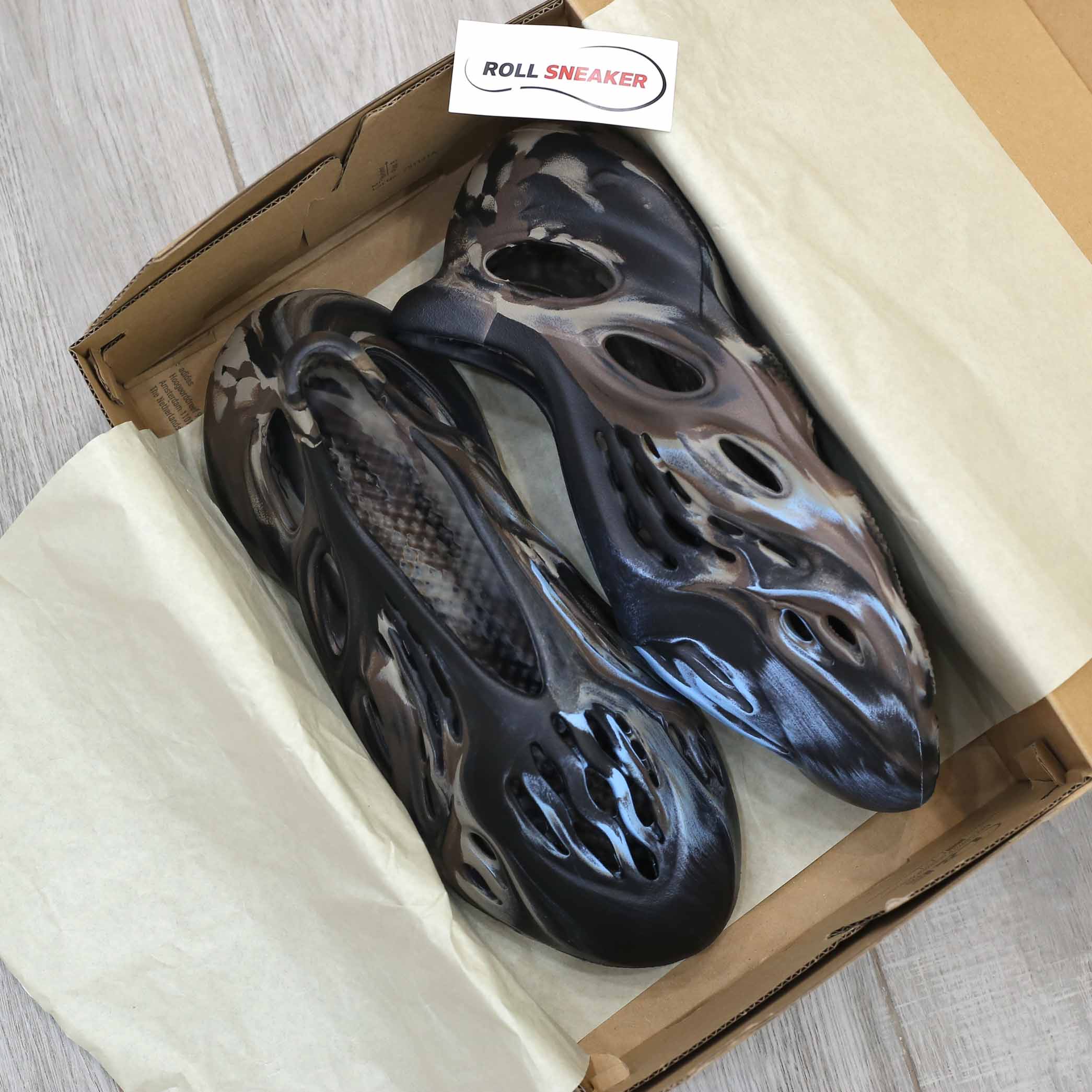 Adidas Yeezy Foam Runner ‘MX Cinder’