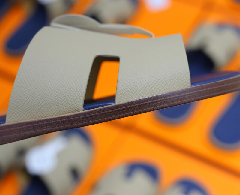 Dép Hermes Blanc Gomme da Epsom Lót Đế Celestial Blue