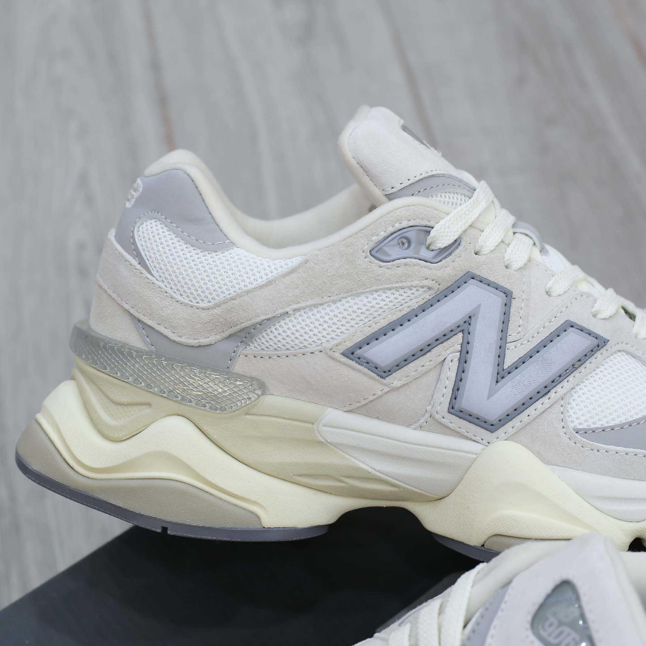 New Balance 9060 ECA Sea Salt